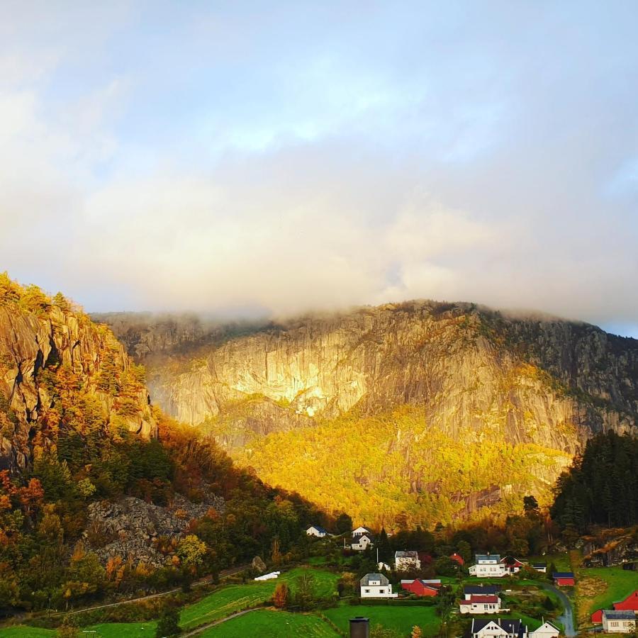 Dada Apartment Hjelmeland エクステリア 写真